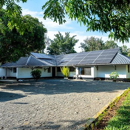 Апарт отель Harry'S Kisumu Oasis Экстерьер фото