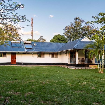 Апарт отель Harry'S Kisumu Oasis Экстерьер фото