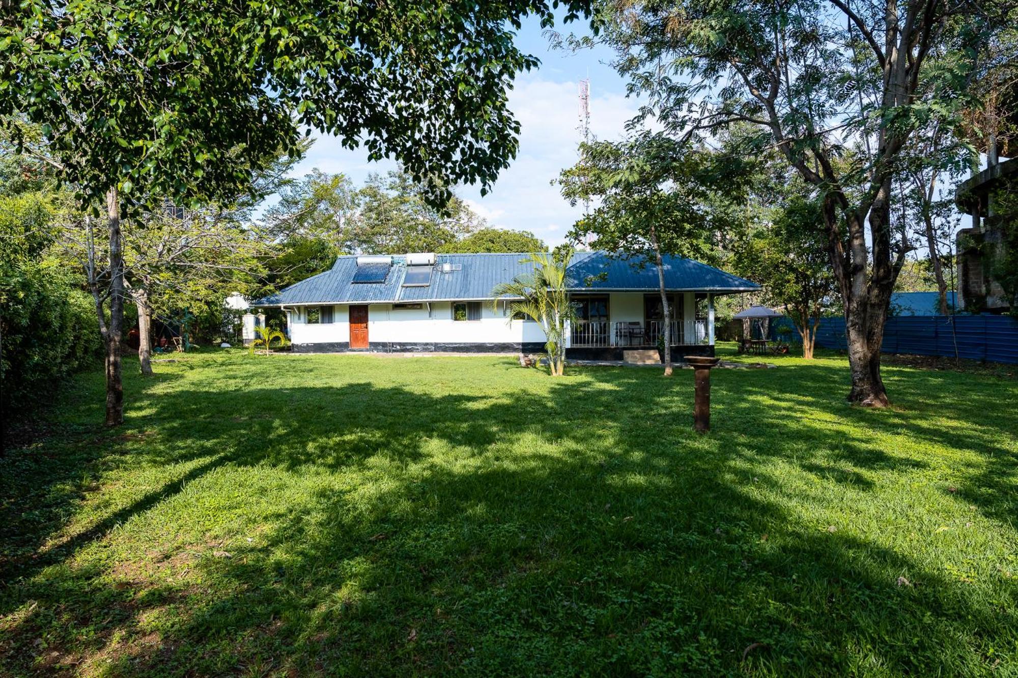 Апарт отель Harry'S Kisumu Oasis Экстерьер фото