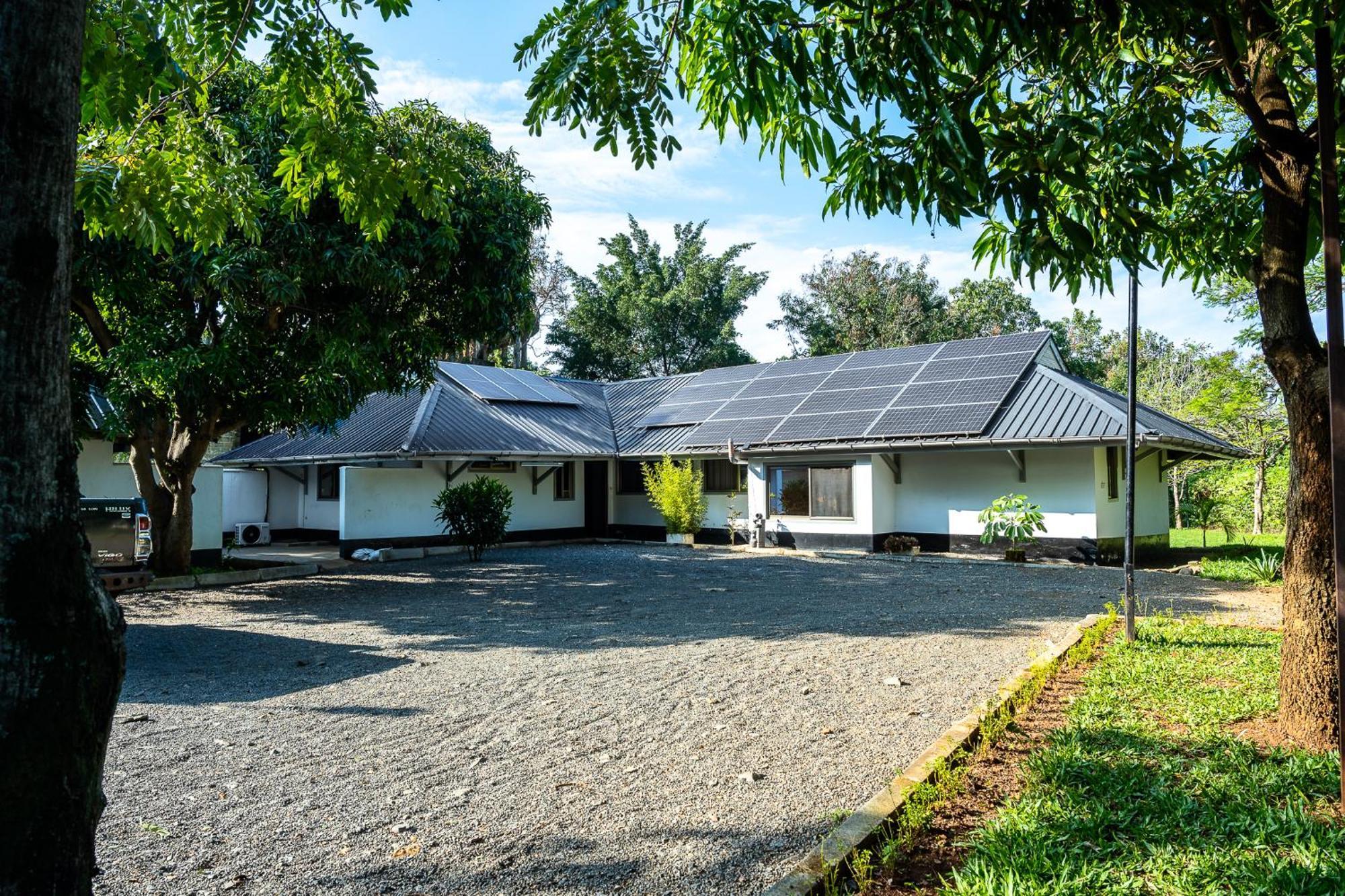 Апарт отель Harry'S Kisumu Oasis Экстерьер фото